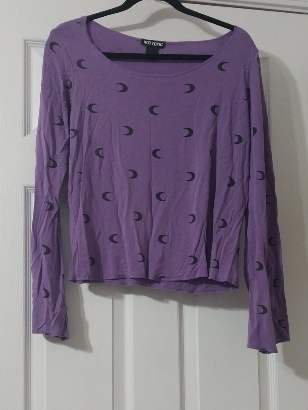 Hot Topic Lavender Moon Print Long Sleeve Tee